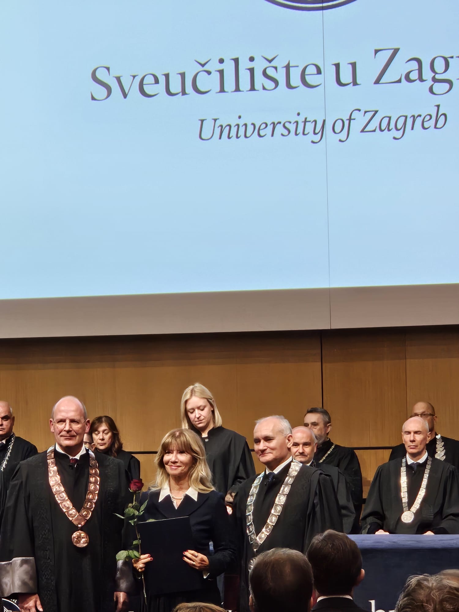 7dccf4af-ffb3-47de-9cd1-b6f877a3e070